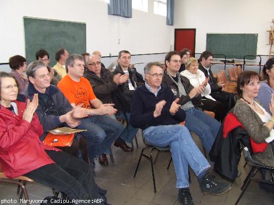 Une partie du public. Claudie Poirier ancienne directrice de l\'ACB-44 à droite.