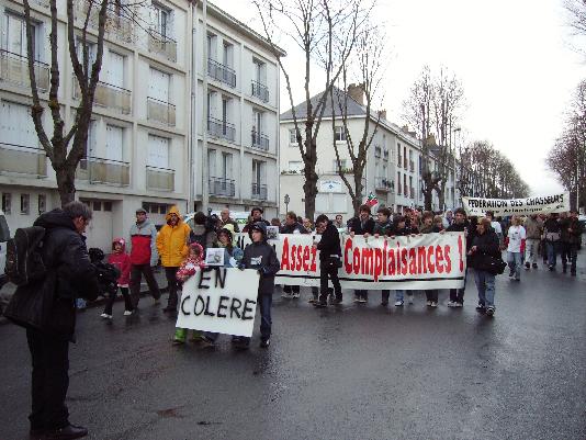 La colère noire des manifestants à Saint-Nazaire. (Photo Hubert Chémereau).