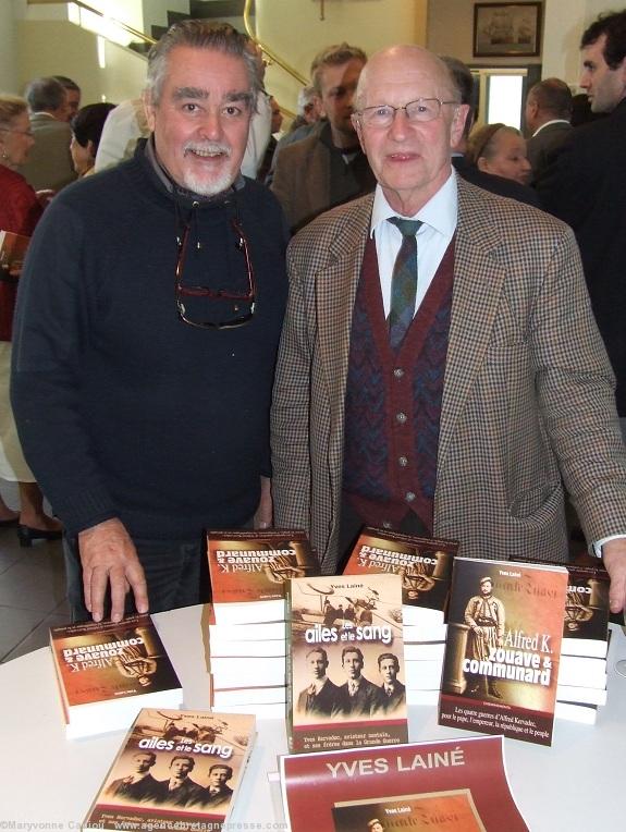 Yves Lainé et son éditeur. Yves Lainé et son éditeur.