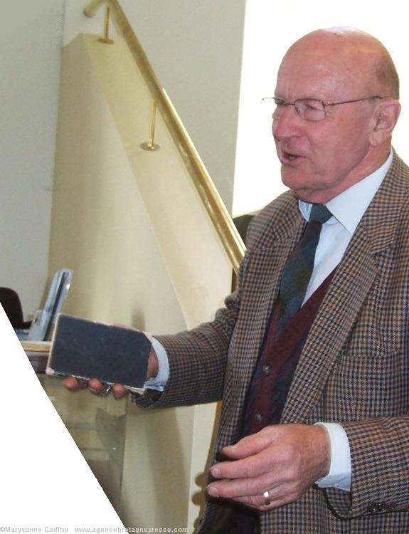 Yves Lainé. Yves Lainé.