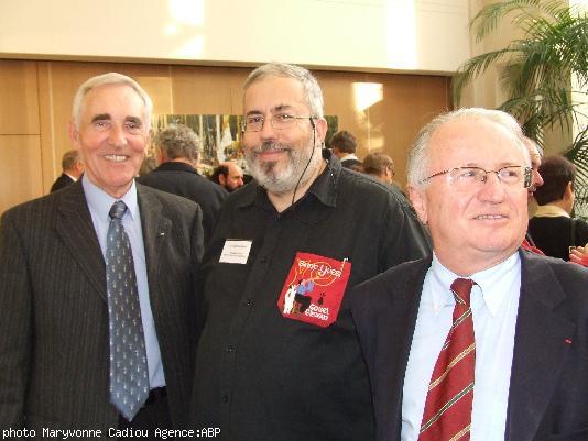 Émile Caër. Yann-Ber Le Bihan. Patrick Mareschal pendant le verre de l\'amitié. Émile Caër. Yann-Ber Le Bihan. Patrick Mareschal pendant le verre de l\'amitié.