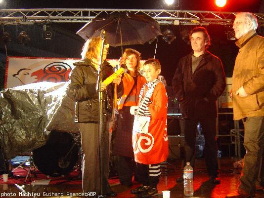 Le premier coureur est parti de la scène.