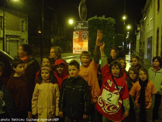 Les CM2 de Diwan Naoned une des trois filières bilingues français-breton de Nantes fin prêts à courir le troisième kilomètre.