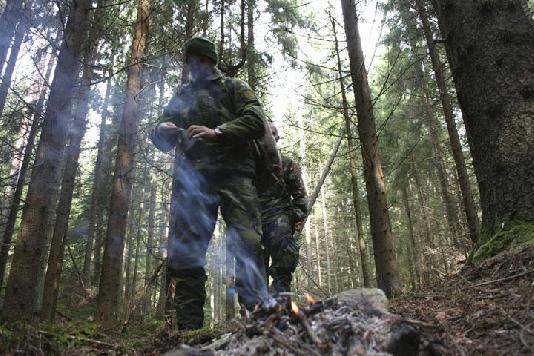 Army on patrol but are these Irishmen?