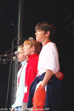 De g. à dr. Sterenn Diridollou ; Riwall et Envel Chuiton. De g. à dr. Sterenn Diridollou ; Riwall et Envel Chuiton.