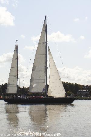 Pen Duick VI. Pen Duick VI.