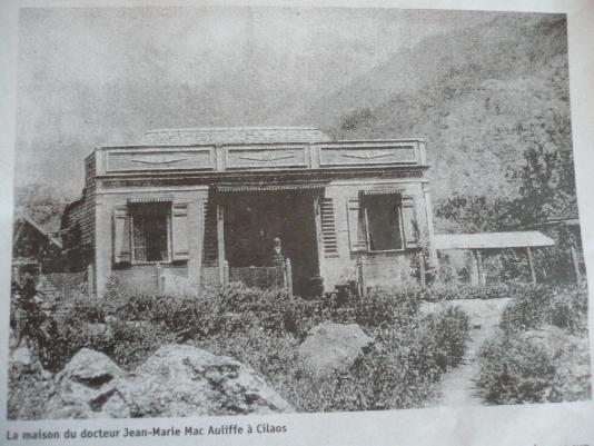 La maison du docteur Jean-Marie Mac Auliffe à Cilaos. Source <i>Le Journal de l\'île</i>.