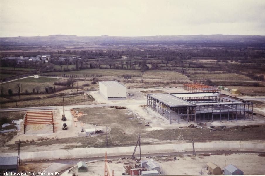 Les Monts d\'Arrée vus du dôme de la centrale le 4 avril 1965.