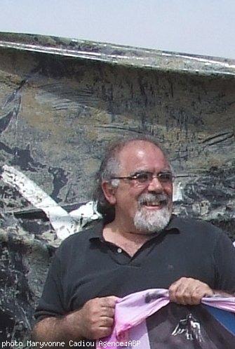 Miguel Garcia à Donges lors d\'une manifestation pique-nique le 3 juin 2007 contre l\'extension du port sur Donges-Est.