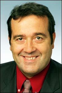 Member of Parliament David Hamilton has
called for called for greater clarity over statistics relating to drug abuse in the British Armed Forces.