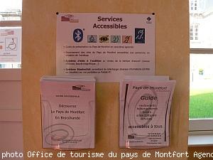 Services accessibles aux personnes en situation de handicap (auditif mental moteur et visuel) office de tourisme du pays de Montfort en Brocéliande.