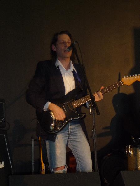 Gweltaz Adeux pendant son concert