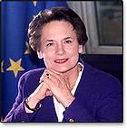 Madame Catherine Lalumière fut Secrétaire générale du Conseil de l\'Europe ministre des Affaires européennes vice présidente du Parlement européen. Elle préside la fédération Française des Maisons de l\'Europe et celle de Paris.