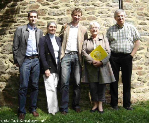 Yannick Jadot Nicole Kiil-Nielsen ha Mona Bras (Europa Ecologiezh) gant Olier ar Mogn ha Fulub Travers (Ofis ar brezhoneg)