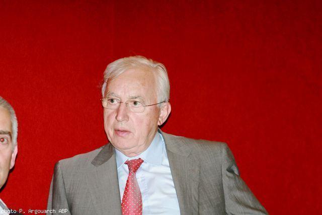 Le député-maire de Vitré Pierre Méhaignerie. Le député-maire de Vitré Pierre Méhaignerie.