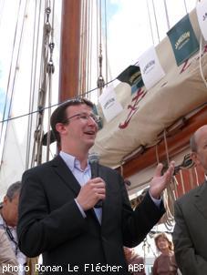 Jean-Yves Chaisemartin maire de Paimpol lors de la fête des
chants de marins 2009