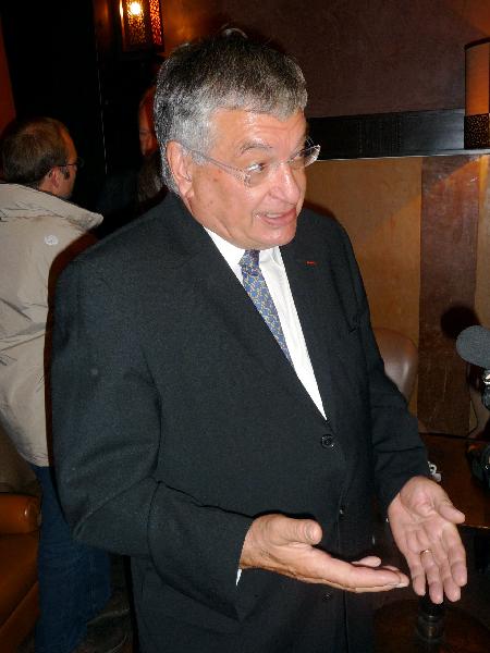 Jacques Auxiette interrogé sur la réunification bretonne le 5
octobre à l\'issue d\'une conférence de presse tenue à Paris