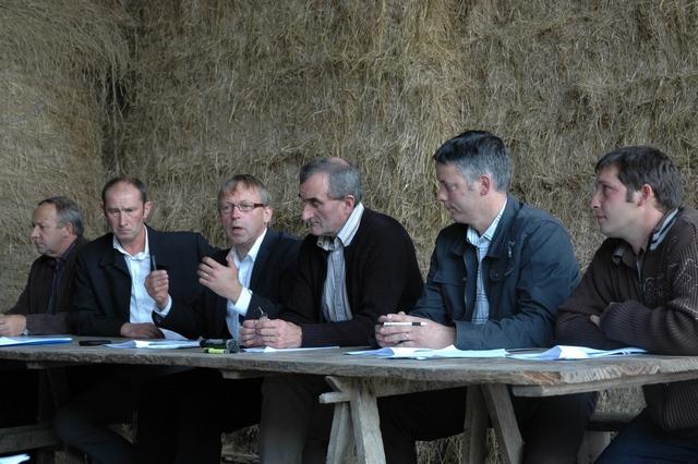 Sur la photo  de gauche à droite : Georges Galardon président adjoint de Coop de France Ouest ; Michel Bloch président de l’UGPVB ; Jacques Jaouen président de la Chambre régionale d’agriculture de Bretagne ; Jean-Pierre Le Bihan président de la commissio