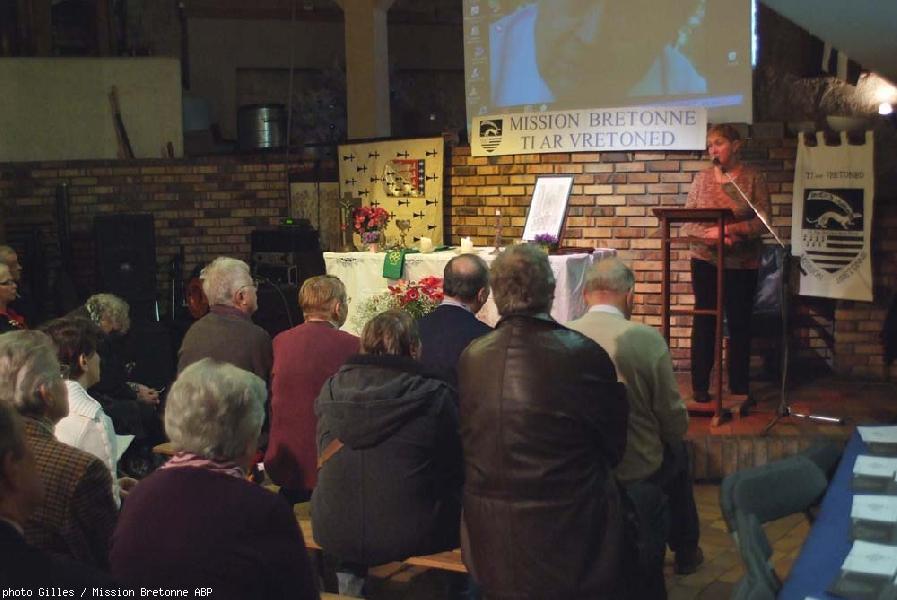 Témoignages remplis d\'émotion sur le Père Le Quéméner