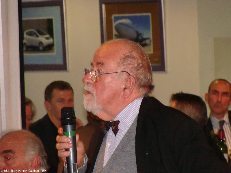 Guy Plunier ancien directeur de la communication du groupe Yves Rocher et président d\'honneur du Club de Bretagne – précurseur des dîners celtiques. Guy Plunier ancien directeur de la communication du groupe Yves Rocher et président d\'honneur du Club de Bretagne – précurseur des dîners celtiques.