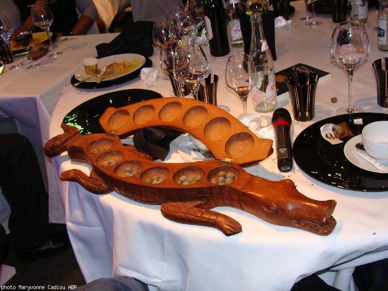 Le jeu d\'awele. Le jeu d\'awele.