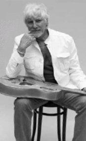 Hughes Aufray. Photo Presse Jean-Baptiste Mondino.