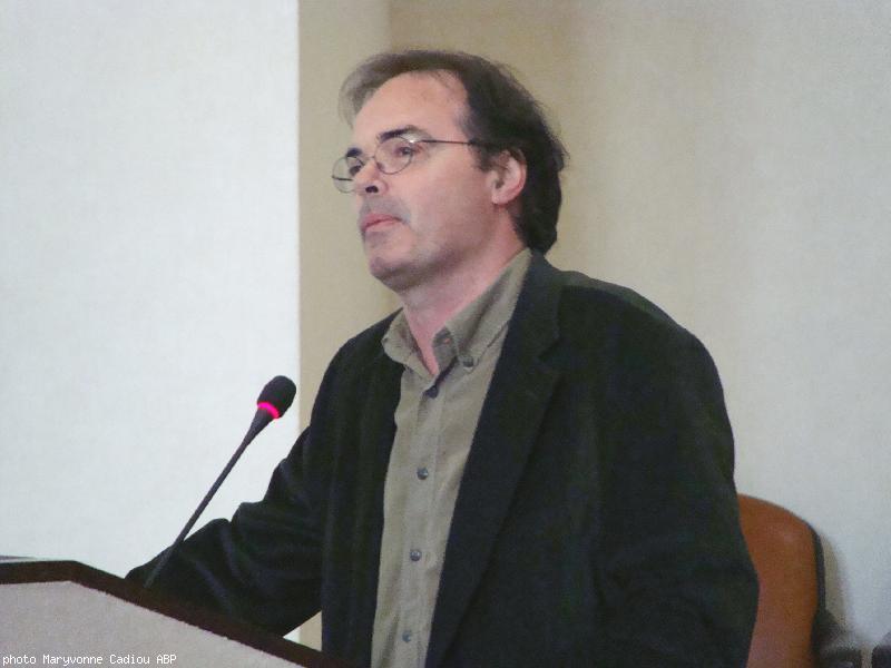 Yvon Le Men. Yvon Le Men.