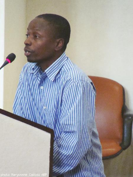 Bonel Auguste parle de la poésie... Bonel Auguste parle de la poésie...