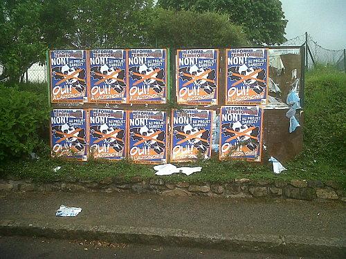 Panneau d\'affichage à Coadout. La section UDB du Pays de
Guingamp a sévi...