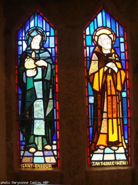 Vitraux de Sant Eneour et Sant Goulc\'hen. Vitraux de Sant Eneour et Sant Goulc\'hen.