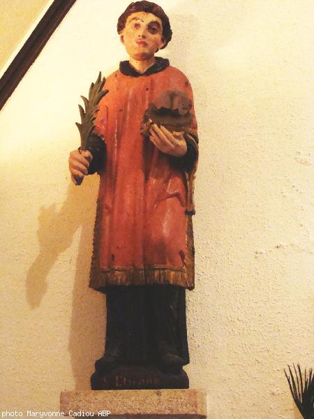 La statue de Saint Étienne. La statue de Saint Étienne.