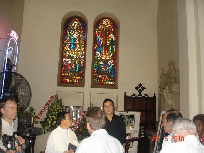 Célébration et dépôt de gerbes à l’offertoire de Saint-Yves et de Sainte Anne. Célébration et dépôt de gerbes à l’offertoire de Saint-Yves et de Sainte Anne.