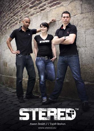 La nouvelle collection STERED compte de nombreux fans à commencer par Gwenvael Jequel ambassadeur de la marque et
futur directeur de Skol an Emsav