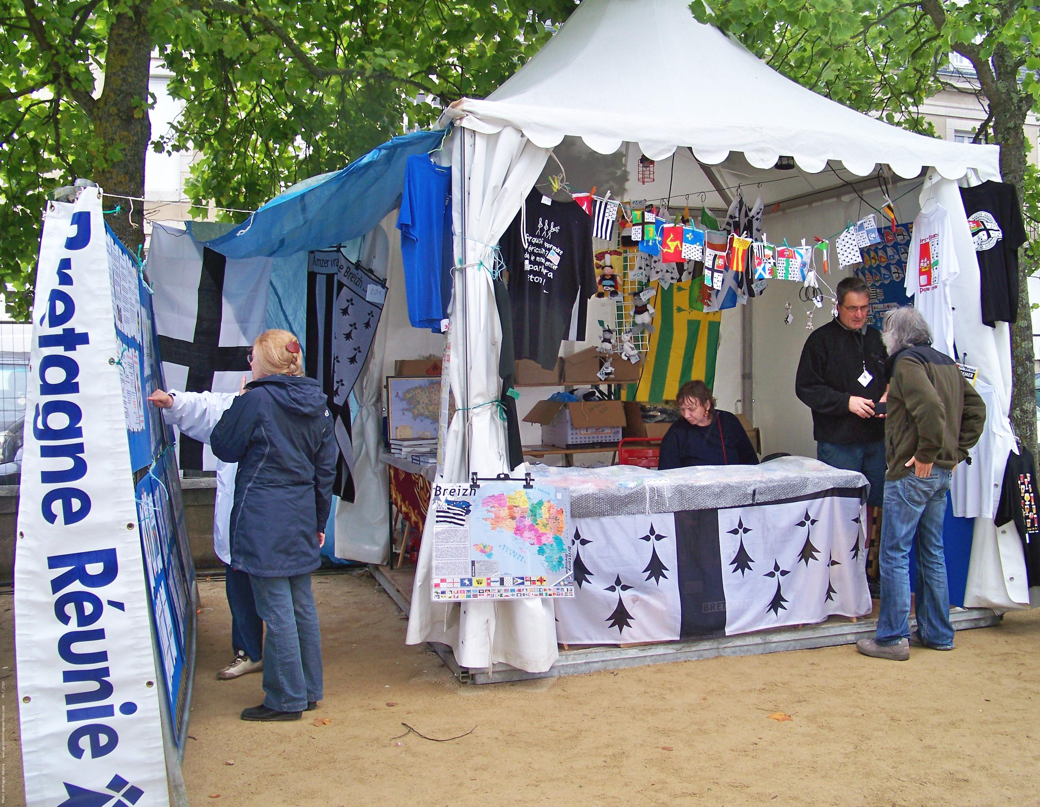 FIL 2009. Le stand de Bretagne Réunie (photo Domi Jeannes).
