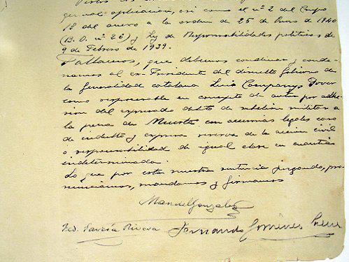 Acte de condamnation à mort de Lluís Companys. On peut y lire son nom et au centre 'la pena de Muerte'. Cliquer pour agrandir. (Wikipedia GNU free license).