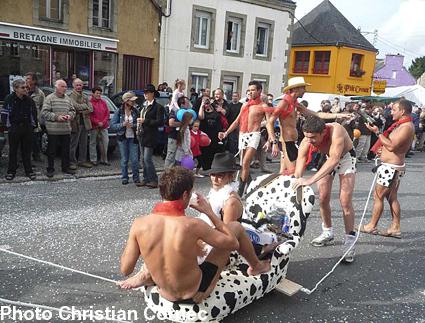 Le Festy Gay met une animation inédite dans les rues de Gourin.