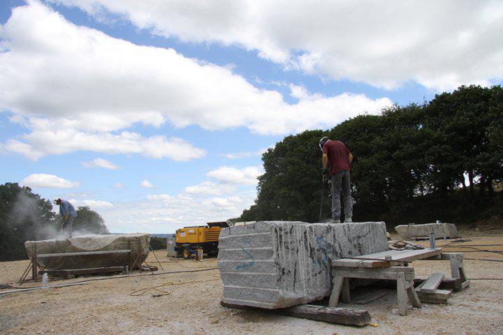 Au coeur de l'été 2010 le chantier de sculpture a battu son plein.