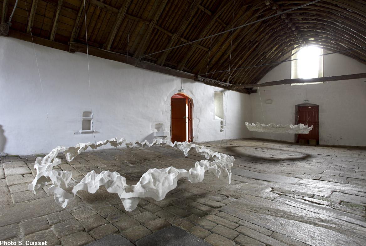 Parmi les invités des Arts dans les chapelles on découvre Emmanuel Rivière.