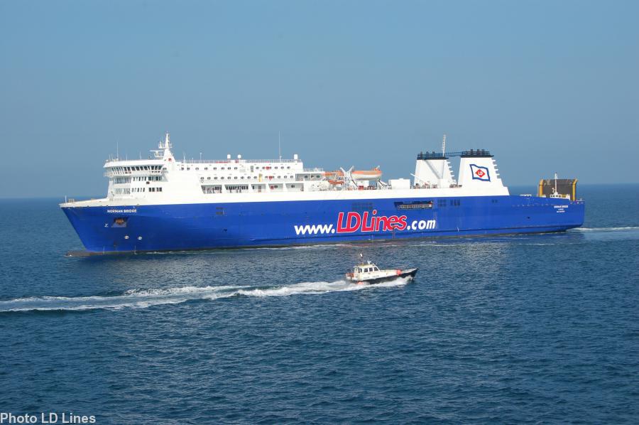 Le Norman Bridge de la Louis Dreyfus Line. Le Norman Bridge de la Louis Dreyfus Line.