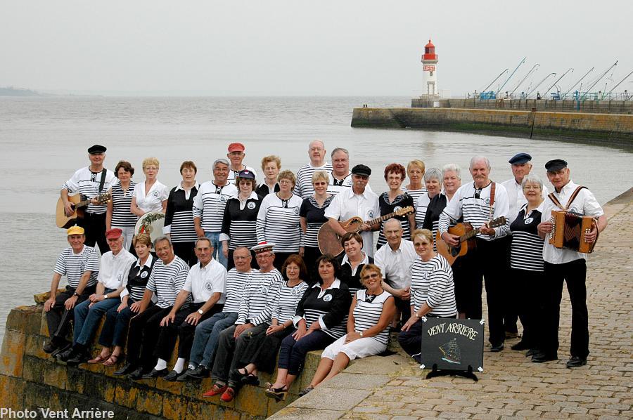 Le groupe de chants de marins Vent Arrière de Saint-Nazaire.