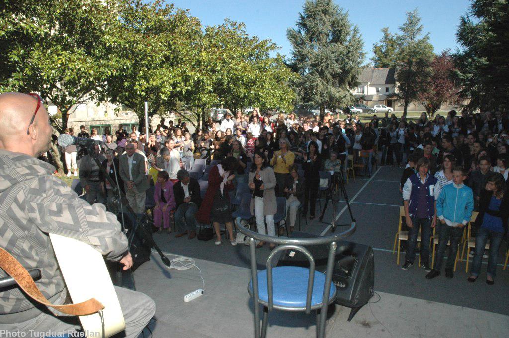 95 % des élèves du lycée ont signé la charte d\'engagement de non discrimination.