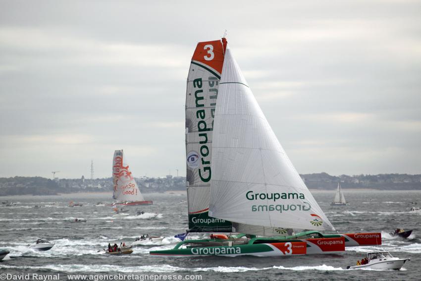 Franck Cammas Groupama 3 file au milieu de l\'Atlantique vers la Guadeloupe.