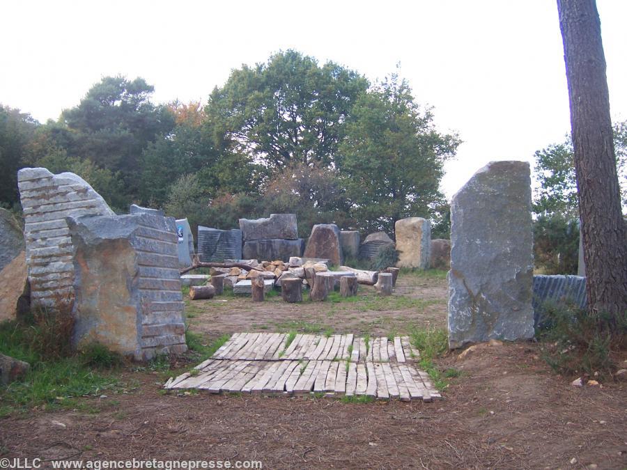 An nor cromlec\'h Koad Sav Pell