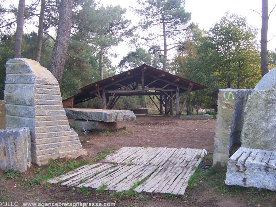 Cromlec\'h ha foukenn Koad Sav Pell