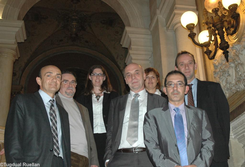 De gauche à droite : Franck Gallée (L’Adapt) Jean-Luc Blaise (coordination) Natalie Barotte (In Vivo-NSA) Eric Villeneuve (Adieph) Odile Monnet (Ville de Vannes) François Massolo (Agefiph) David Robo (Ville de Vannes) - le 9 novembre 2010 à Vannes.