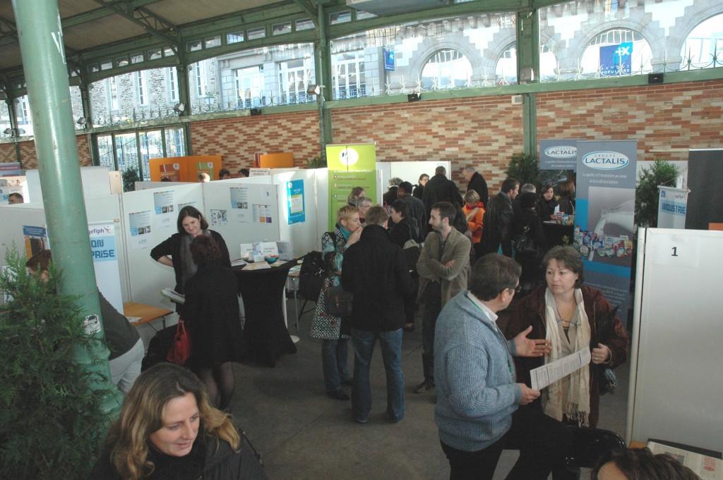 Forum de l\'emploi à Rennes halle Martenot.