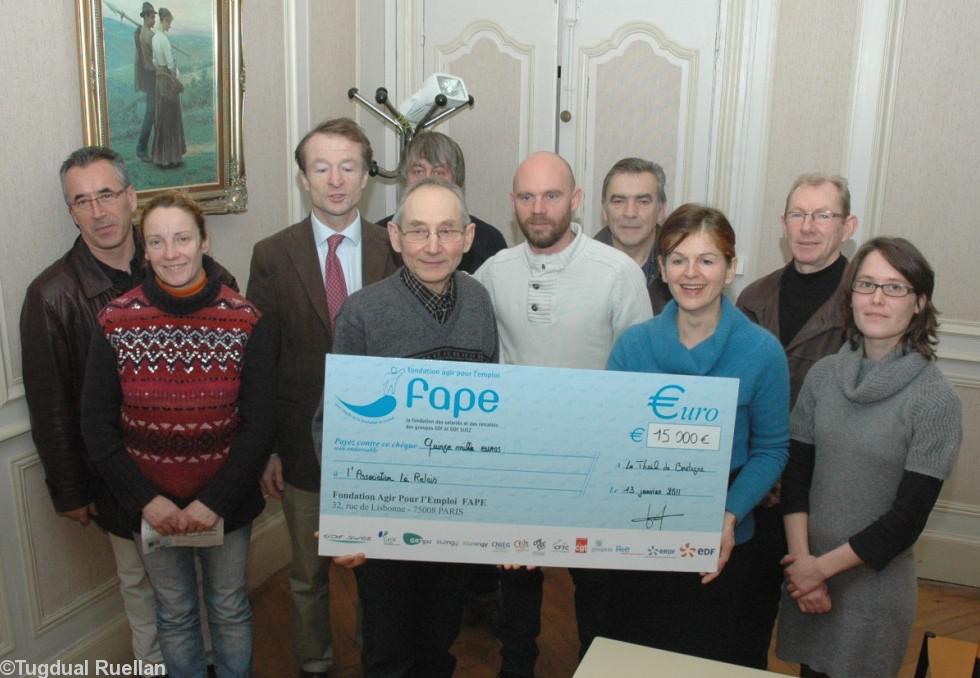 La Fondation Agir pour l\'emploi a remis 15.000 € à l’association Le Relais et son chantier d’insertion “Le Pays fait son jardin” au Theil de Bretagne