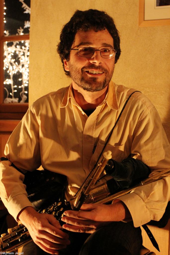 Une ballade irlandaise avec Emmanuel Lemare à la médiathèque de Redon.