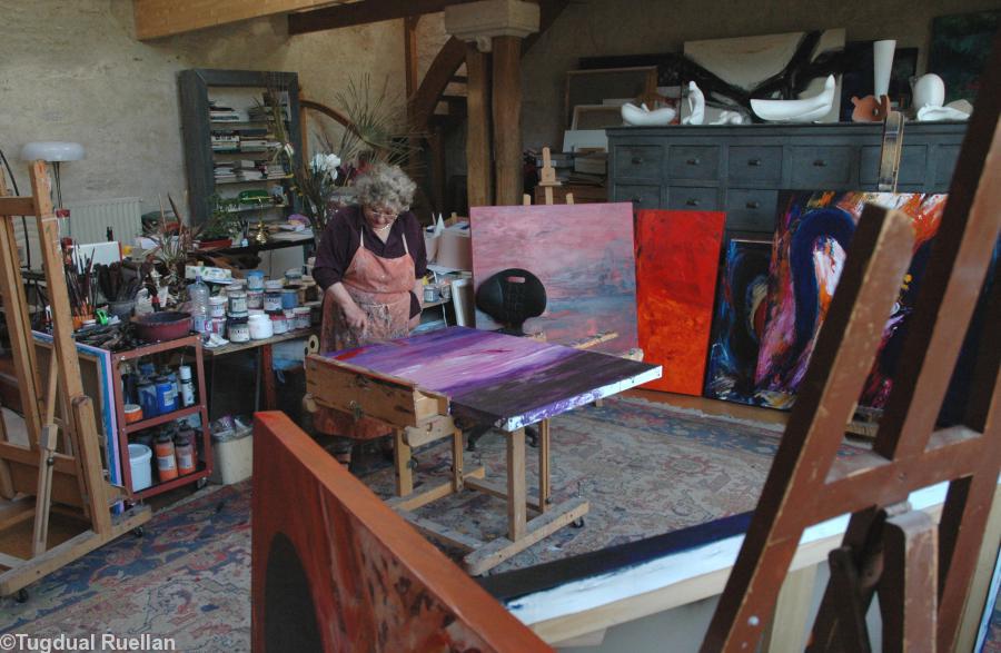 Aline Bienfait : Je vis des choses  je les digère et je les redonne. Lorsque quelqu\'un veut acheter et vivre avec un tableau  c\'est là qu\'il le féconde. C\'est comme l\'amour.