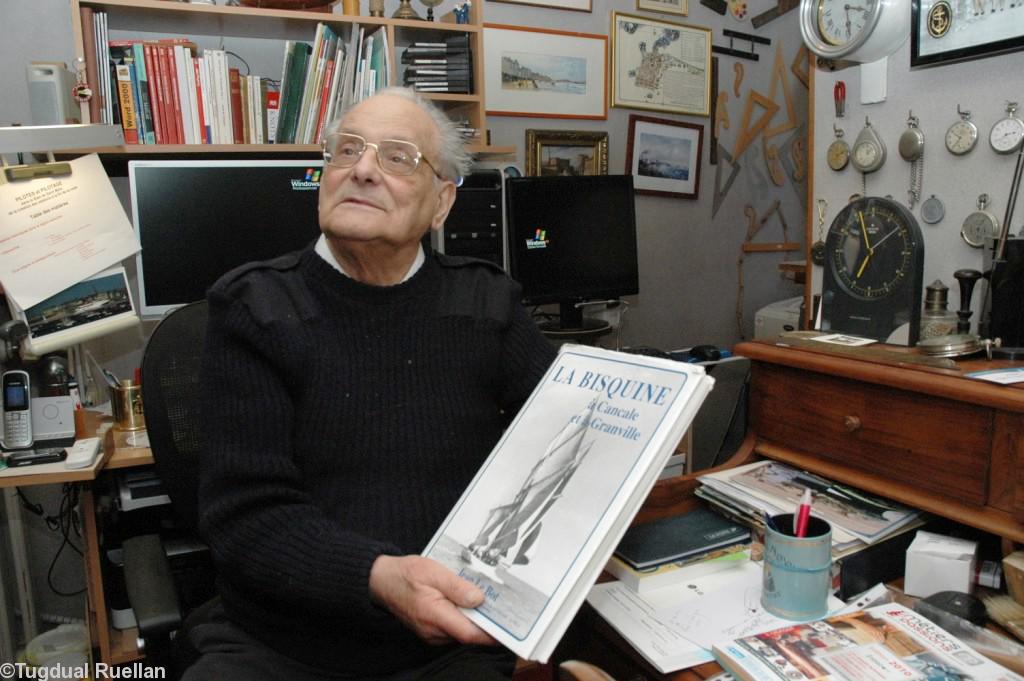 On lui doit entre autres d\'avoir sauvé la Bisquine de Cancale grâce aux plans qu\'il a reconstitués.